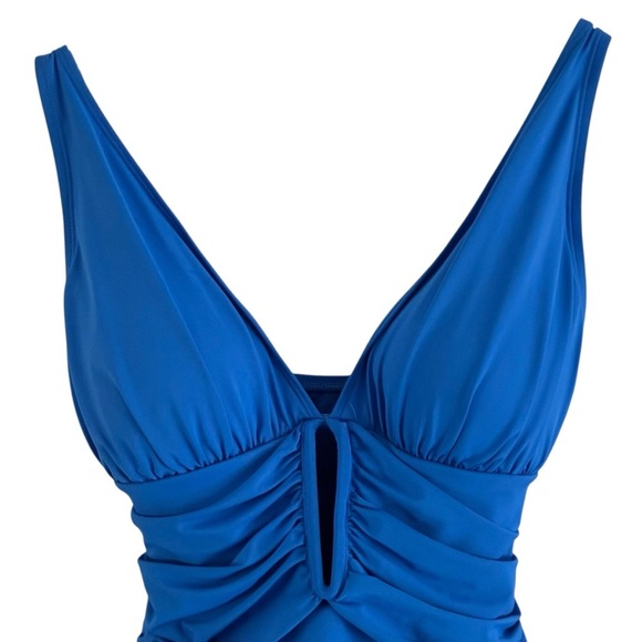 Bleu Rod Beattie Swimsuit Modest Flattering Fit
Blue Size 4 - Picture 3 of 9